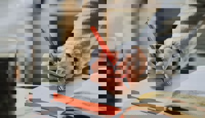 lilartsy 333oj7zFsdg unsplash