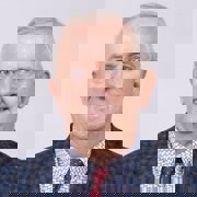 Hugh Farrell min min